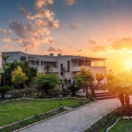 Shambhala Hotel Bhopal Exterior photo